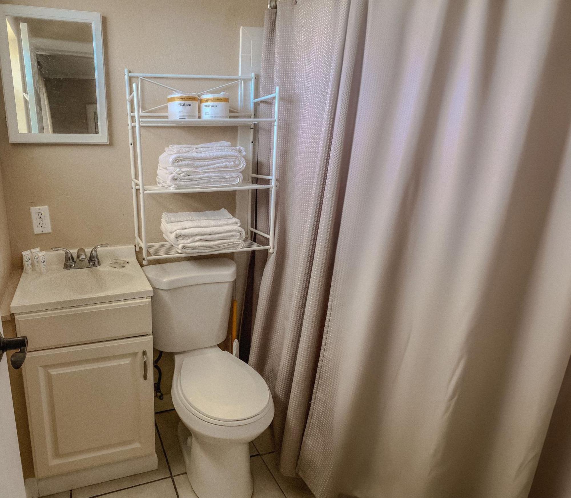 Oasis Palms Resort St. Pete Beach Eksteriør billede