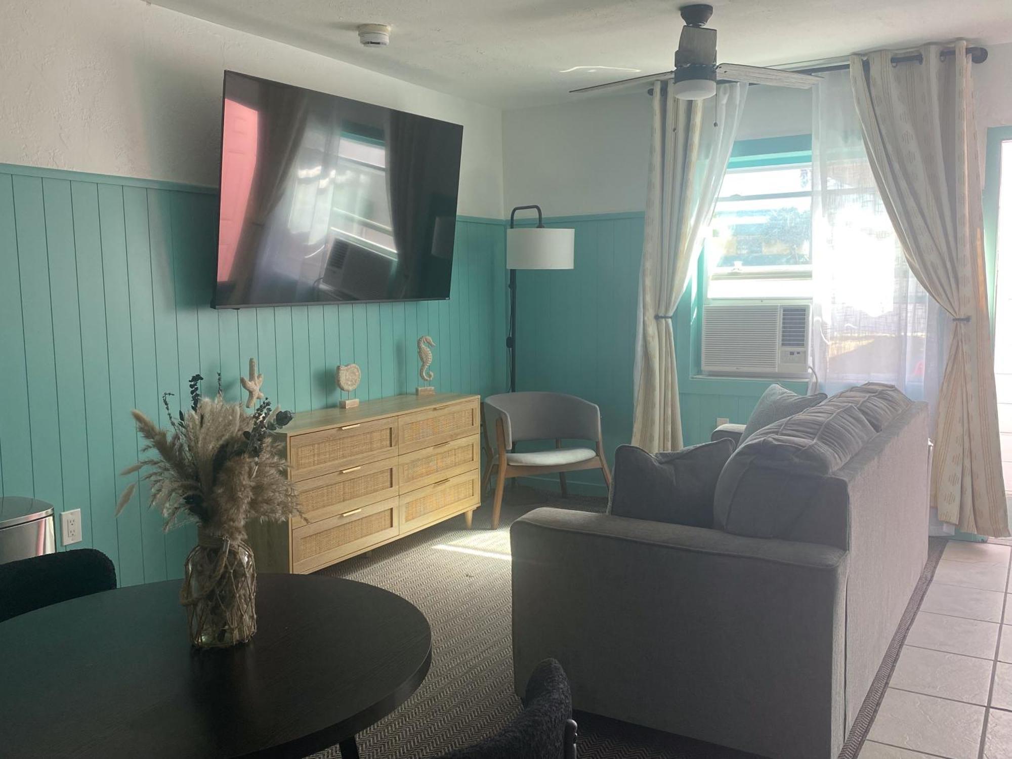 Oasis Palms Resort St. Pete Beach Eksteriør billede