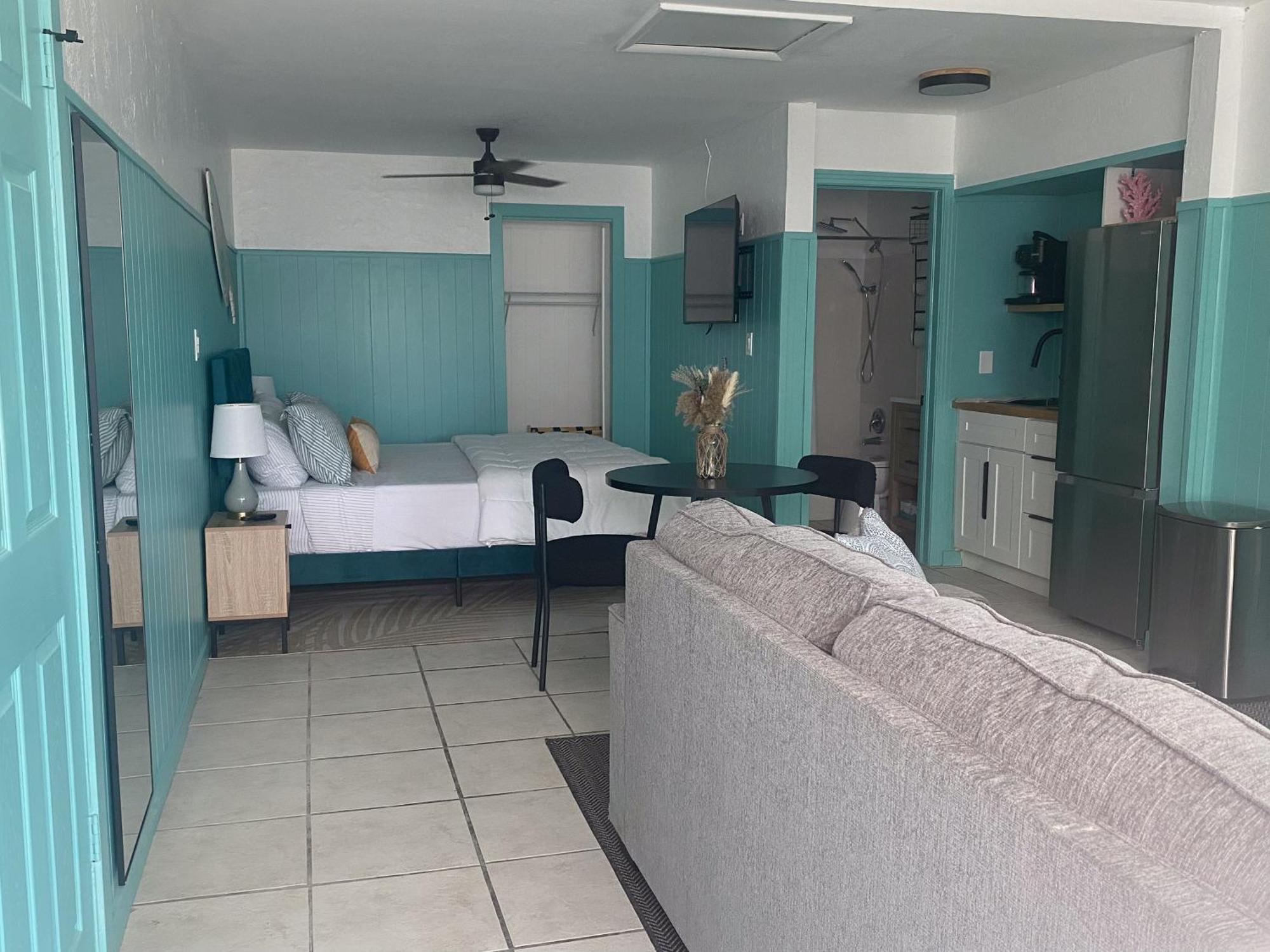 Oasis Palms Resort St. Pete Beach Eksteriør billede